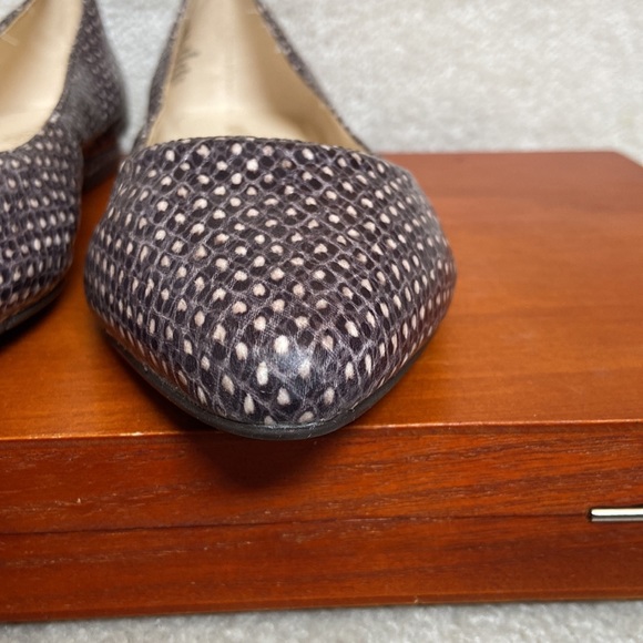 nine west snake print flats - Picture 6 of 12